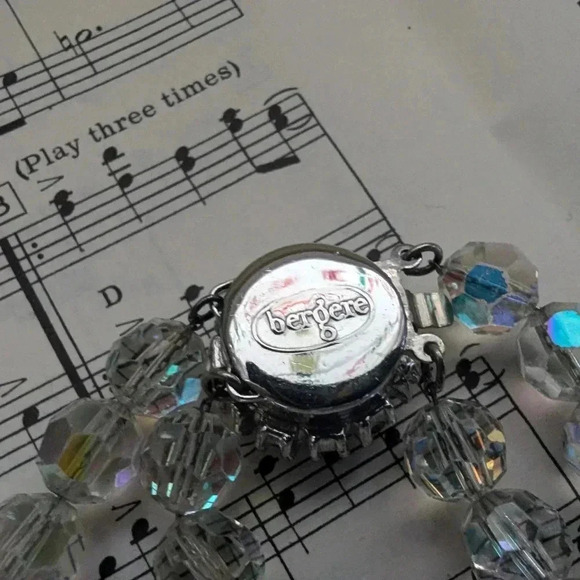 Elegant Crystal Beaded Necklace - Picture 6 of 14